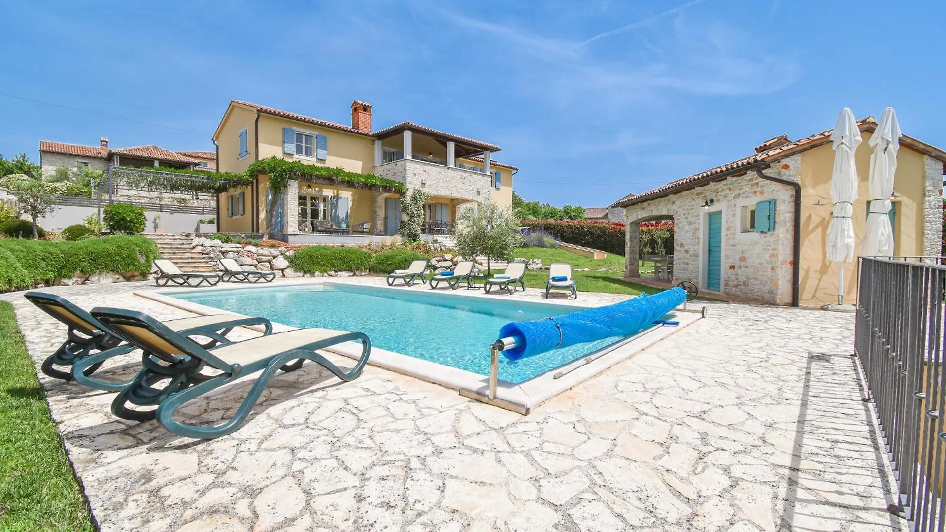 Villa Azzurra Heraki Sveti Lovrec Pazenaticki Croatia